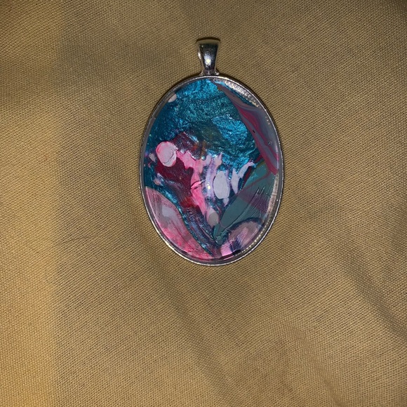 Light wind statement necklace 1 - Picture 3 of 4